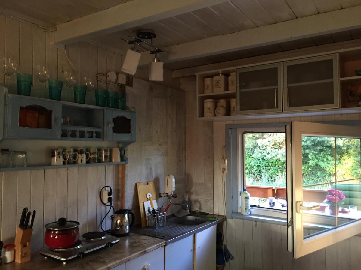 Domek Nad Jeziorem Otalzyno Pomieczyno Exterior foto